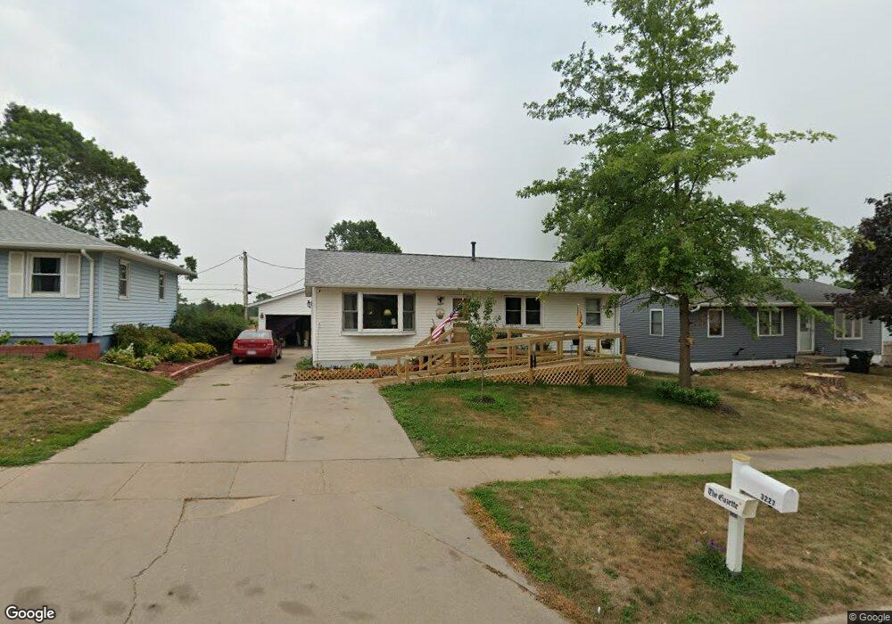 3227 Tamara Dr SW, Cedar Rapids, IA 52404 - photo 1