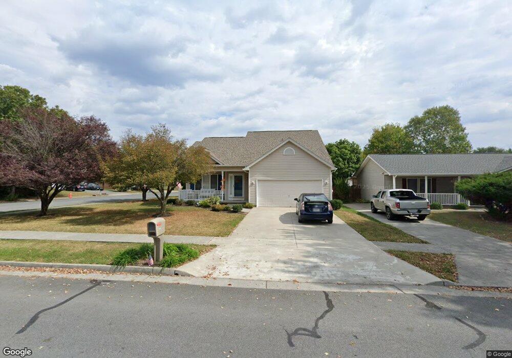 324 W Cedarmeade Ave, Winchester, VA 22601 - photo 1