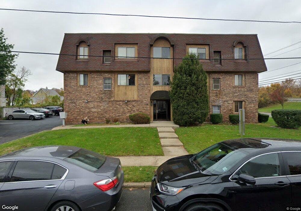 31 Oak St unit 1, Moonachie, NJ 07074 - photo 1