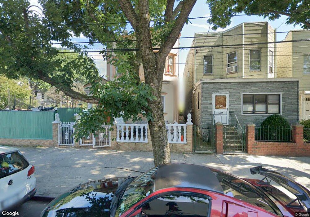 9520 40th Rd, Elmhurst, NY 11373 - photo 1