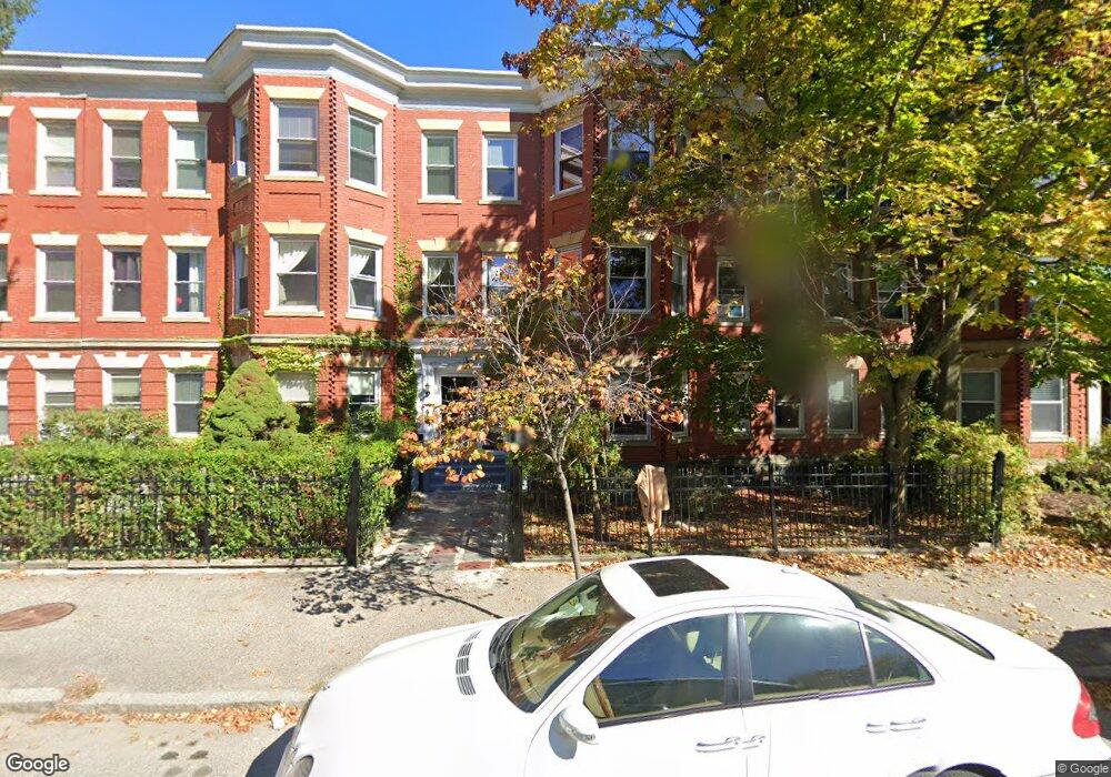 809 Washington St unit 2, Brookline, MA 02446 - photo 1