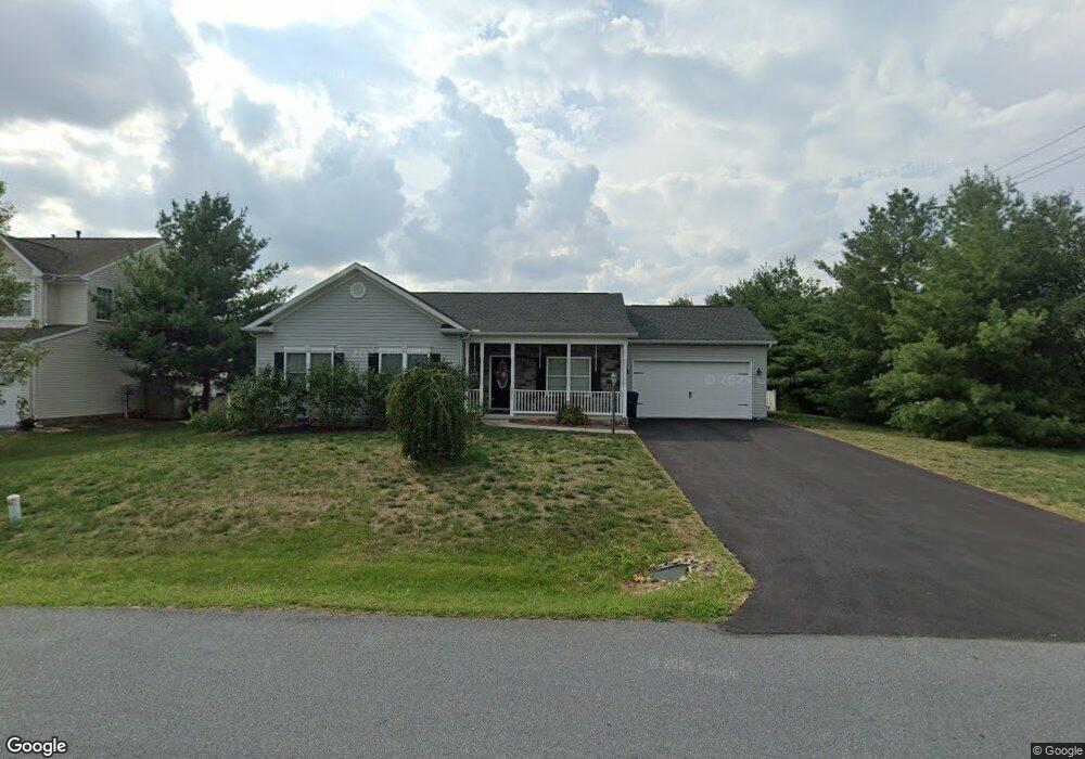 9011 Lindale Ave, Greencastle, PA 17225 - photo 1