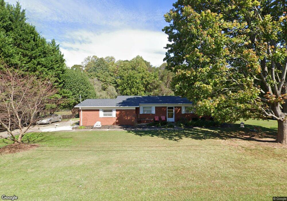 116 Loraindale Dr, Statesville, NC 28625 - photo 1