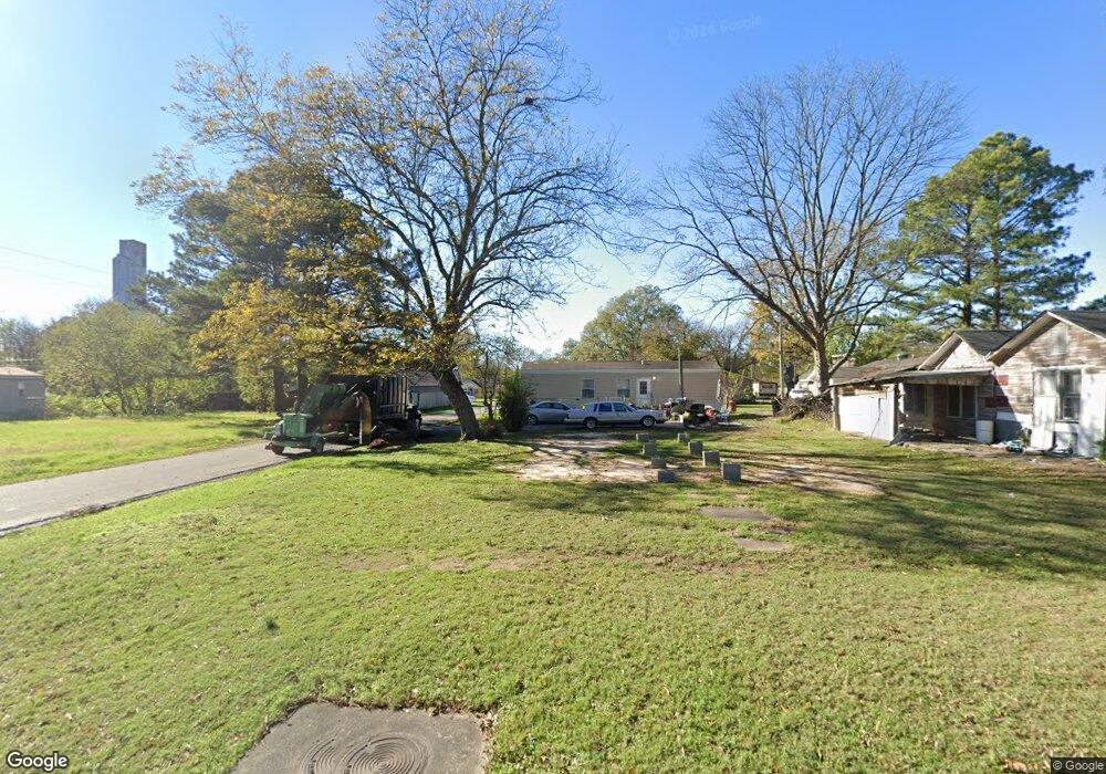 501 N Maple St, Stuttgart, AR 72160 - photo 1