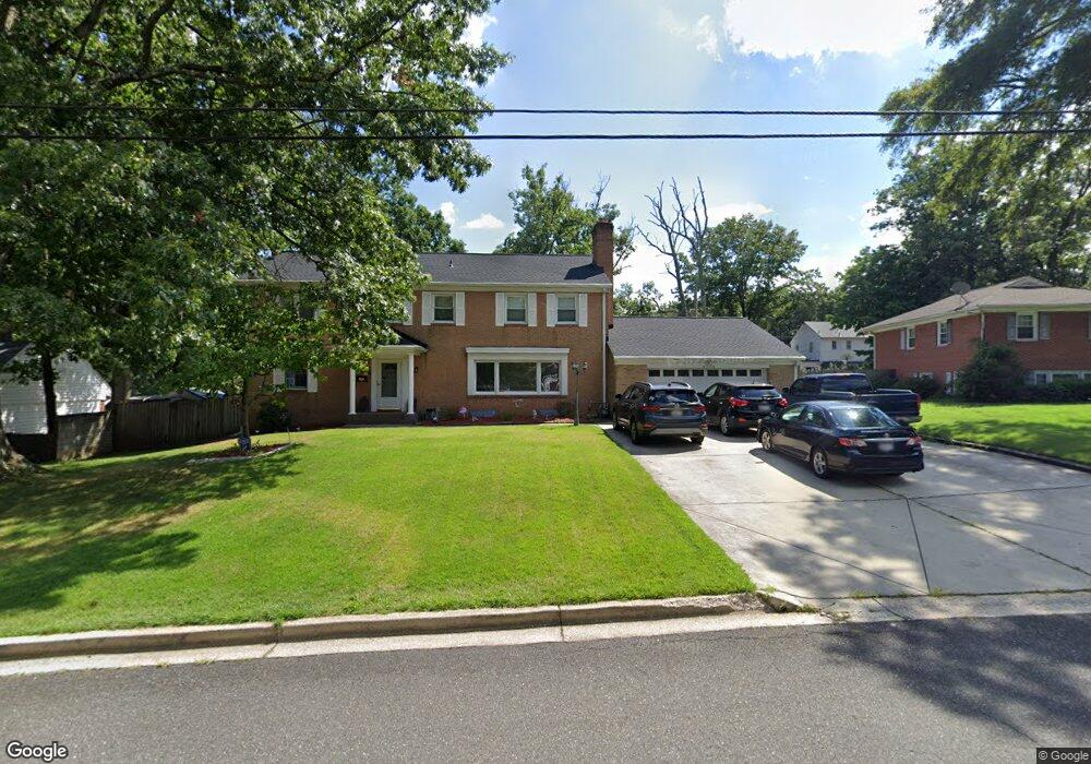 7215 Kempton Rd, Lanham, MD 20706 - photo 1