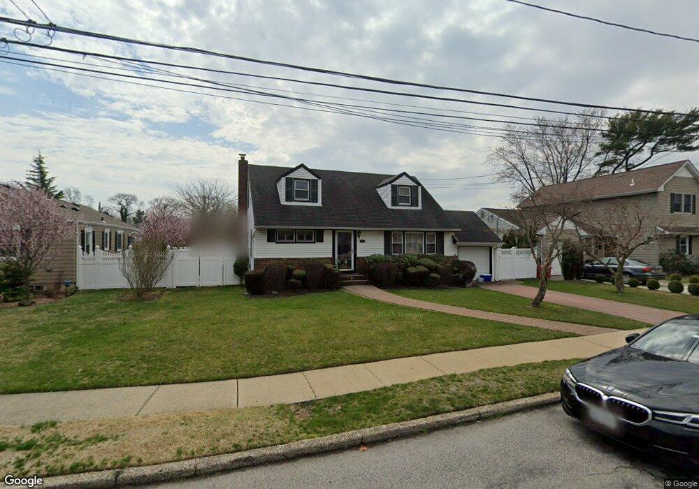 1492 N Meadow Rd, Merrick, NY 11566 - photo 1