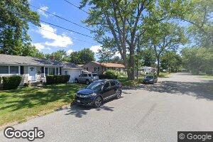 47 Perkins St, Warwick, RI 02886