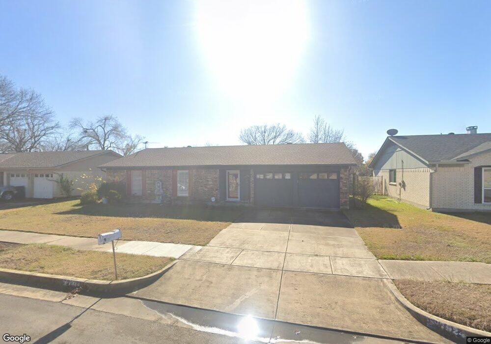 7924 Shannon Ln, North Richland Hills, TX 76180 - photo 1