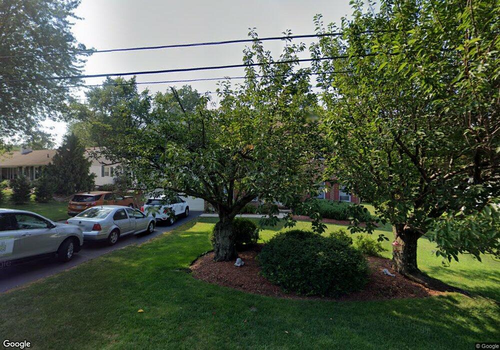 904 W Maple Dr, Southampton, PA 18966 - photo 1