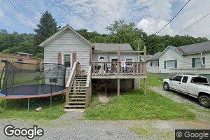 459 Robinson St, Glen White, WV 25849