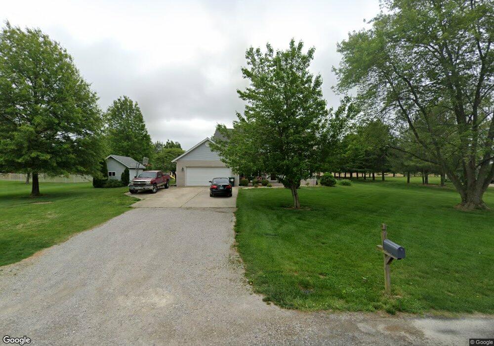 650 Niebruegge Ln, Freeburg, IL 62243 - photo 1