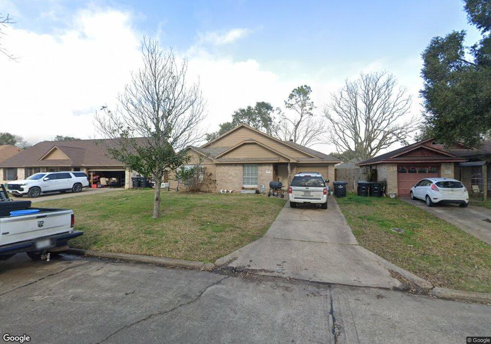 3204 Fox Run Dr, Alvin, TX 77511 - photo 1