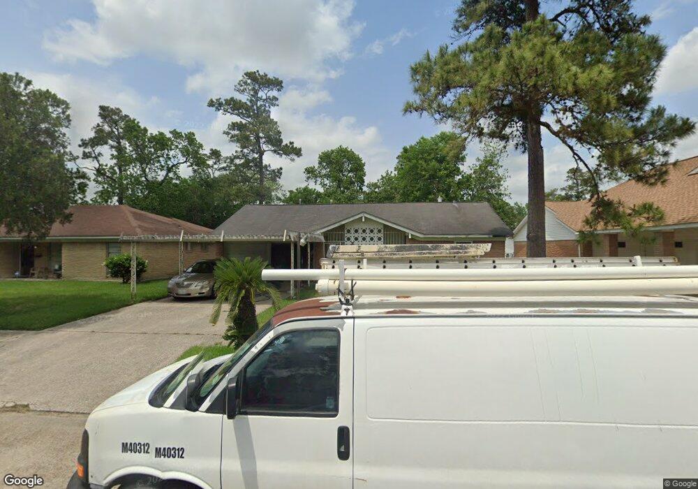 7639 Sterlingshire St, Houston, TX 77016 - photo 1