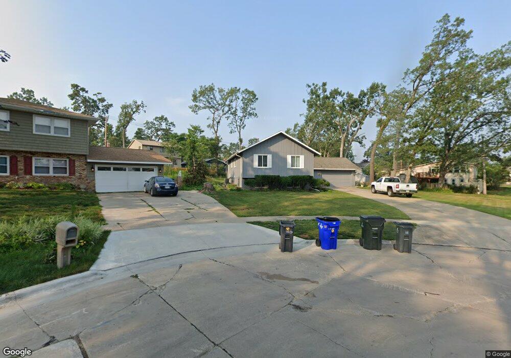 4609 Marsue Cir NE, Cedar Rapids, IA 52402 - photo 1