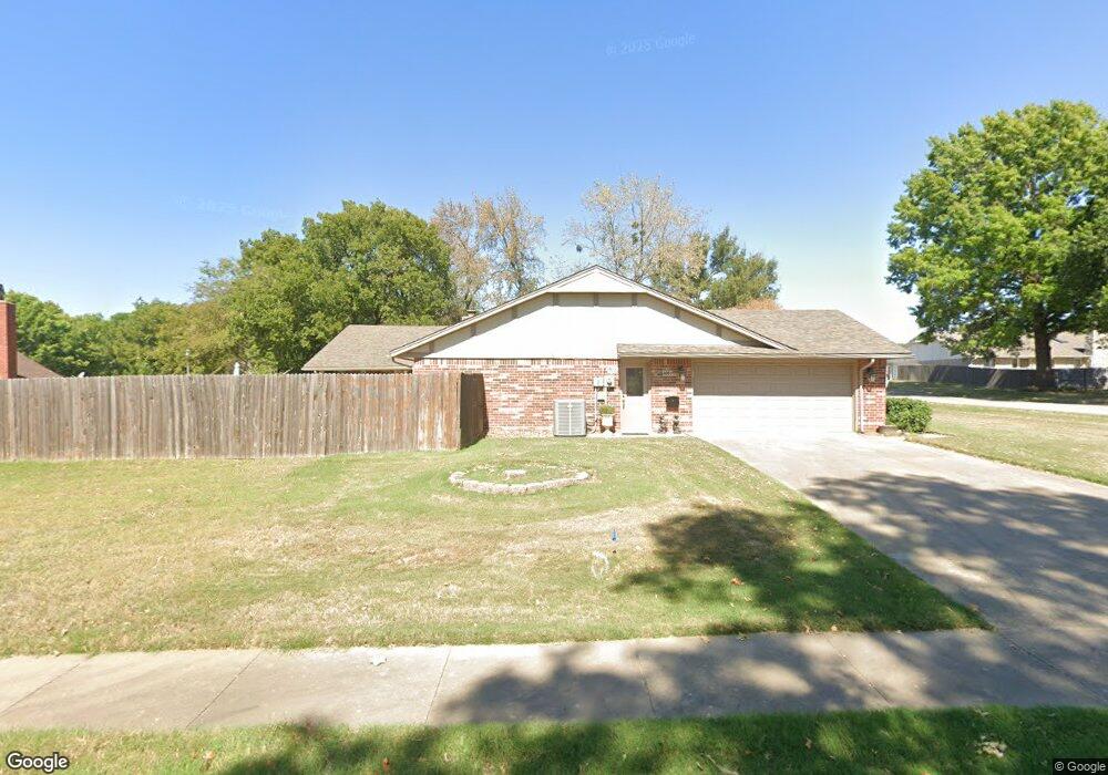 3001 Cambridge Ct, Bartlesville, OK 74006 - photo 1