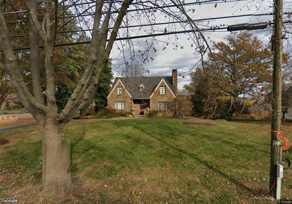 320 S Maple Ave, Purcellville, VA 20132 - photo 1