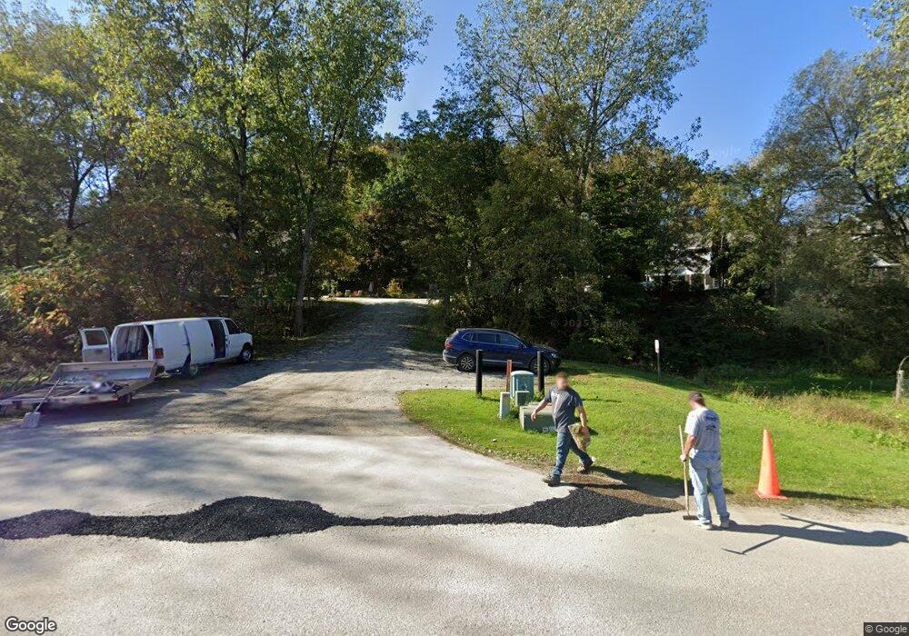 63 Farr Rd, Richmond, VT 05477 - photo 1