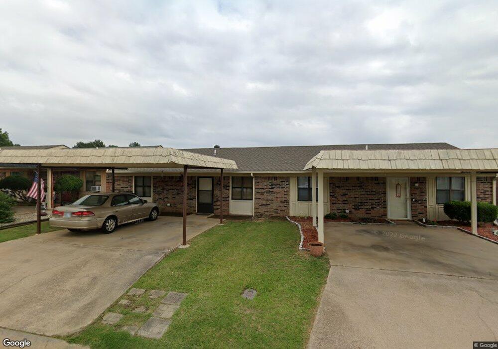 1604 Rustic Dr, Ardmore, OK 73401 - photo 1