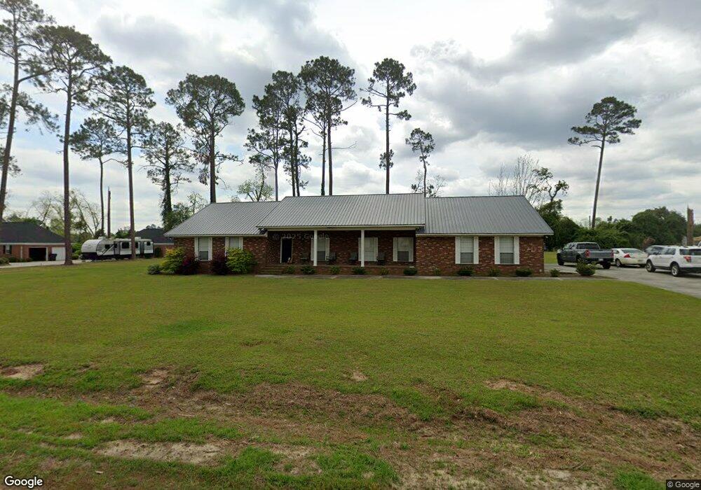 100 Kathy Cir, Douglas, GA 31533 - photo 1