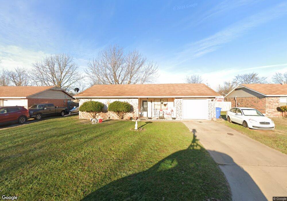 224 Deer Dr, Cache, OK 73527 - photo 1