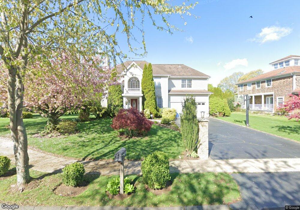 160 Captains Walk, Stratford, CT 06614 - photo 1