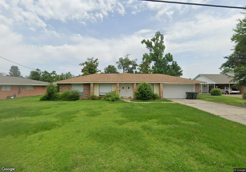 916 Idlewilde Ln, Lake Charles, LA 70605 - photo 1