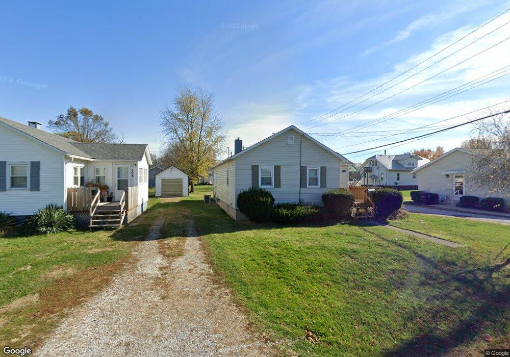 106 N Vine St, Effingham, IL 62401 - photo 1