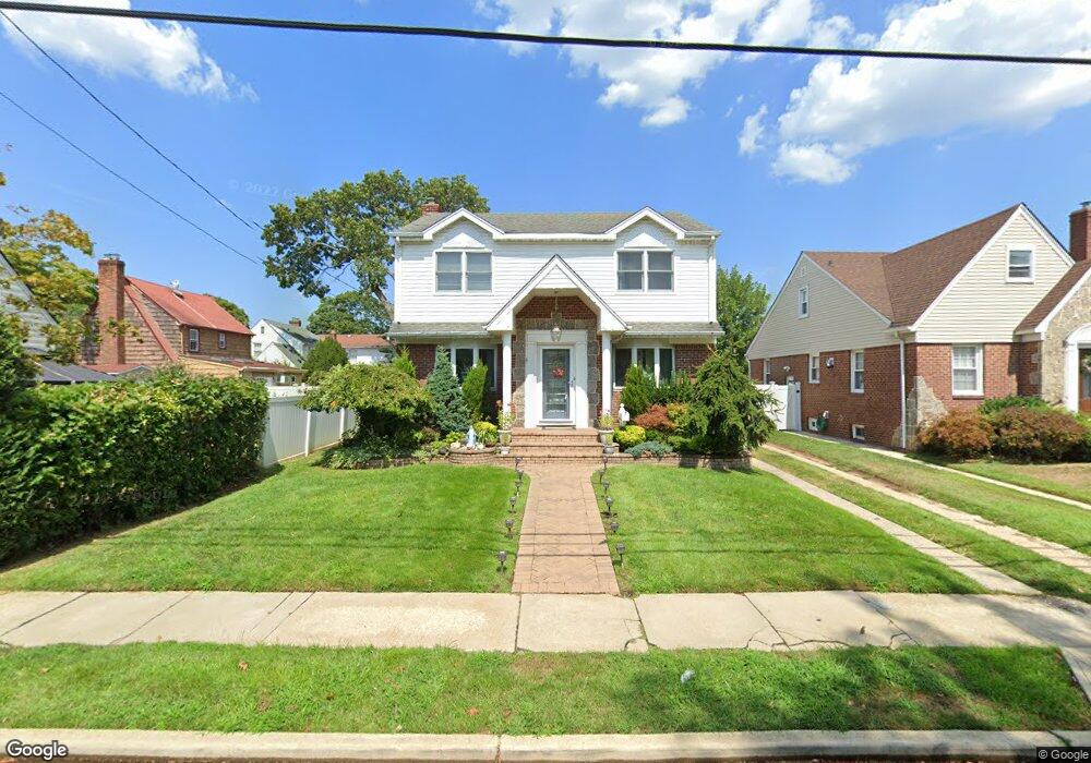 55 E Dover St, Valley Stream, NY 11580 - photo 1