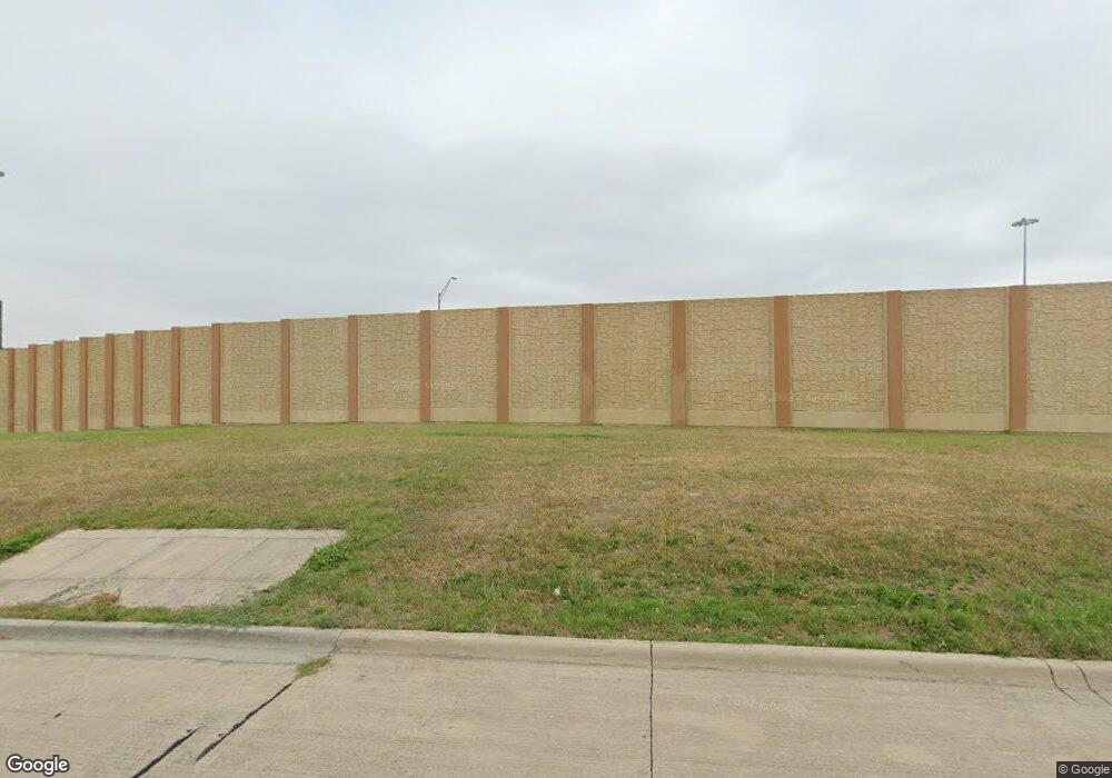 270 Somerset Cir, Bedford, TX 76022 - photo 1