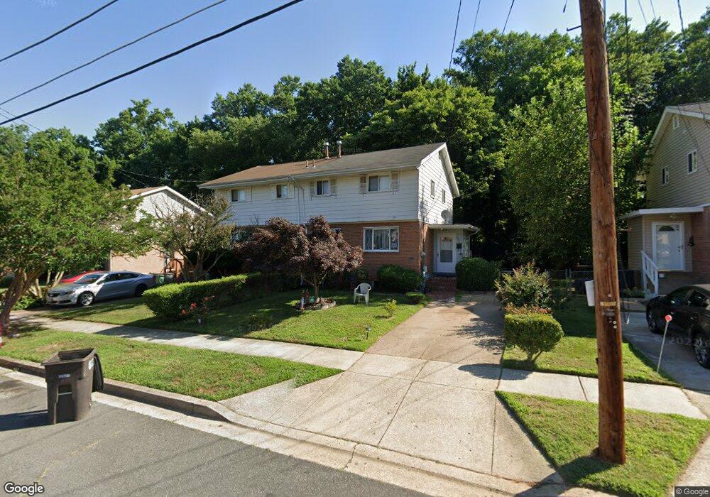 823 Carrington Ave, Capitol Heights, MD 20743 - photo 1