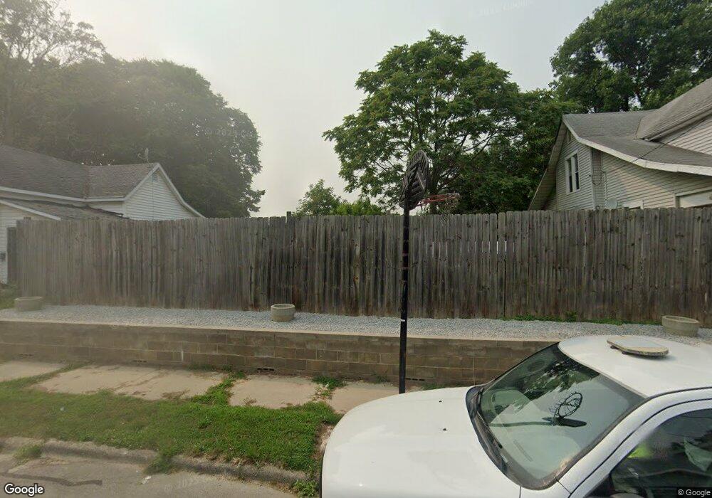 549 W Wilson Ave, Muncie, IN 47305 - photo 1