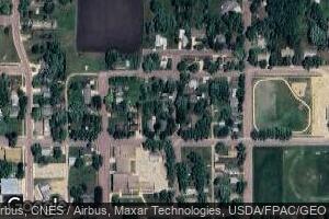 606 8th St, Westbrook, MN 56183