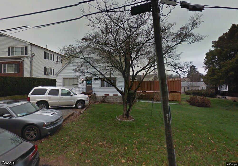 5 Seitz Ln, Cos Cob, CT 06807 - photo 1