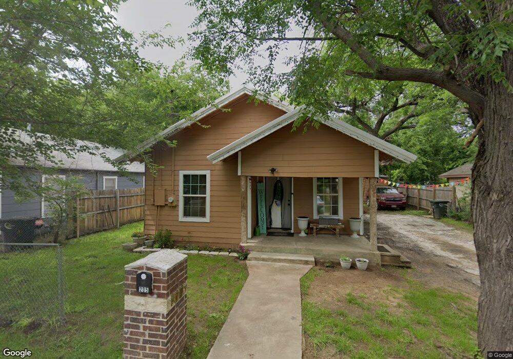205 Elizabeth St, Cleburne, TX 76031 - photo 1