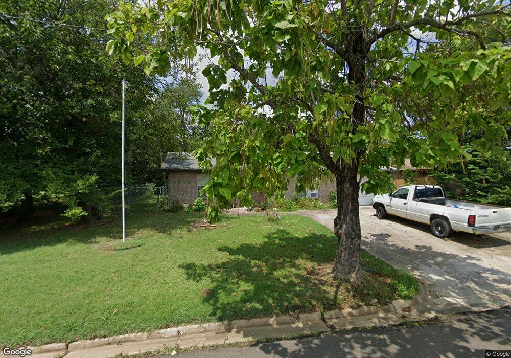 404 S 10th St, Hugo, OK 74743 - photo 1