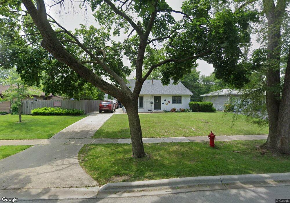 3403 Peacock Ln, Rolling Meadows, IL 60008 - photo 1