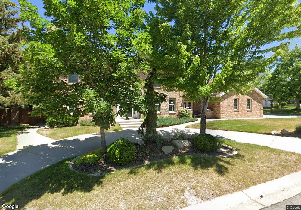 2241 E Pinecreek Cir, Sandy, UT 84093 - photo 1