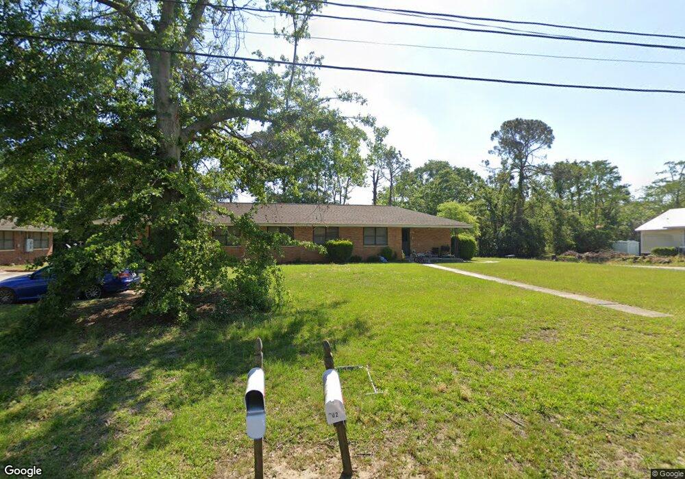 302 Dewey Ave N, Douglas, GA 31533 - photo 1