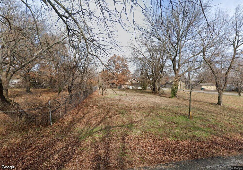 1305 Morton Ave, Parsons, KS 67357 - photo 1