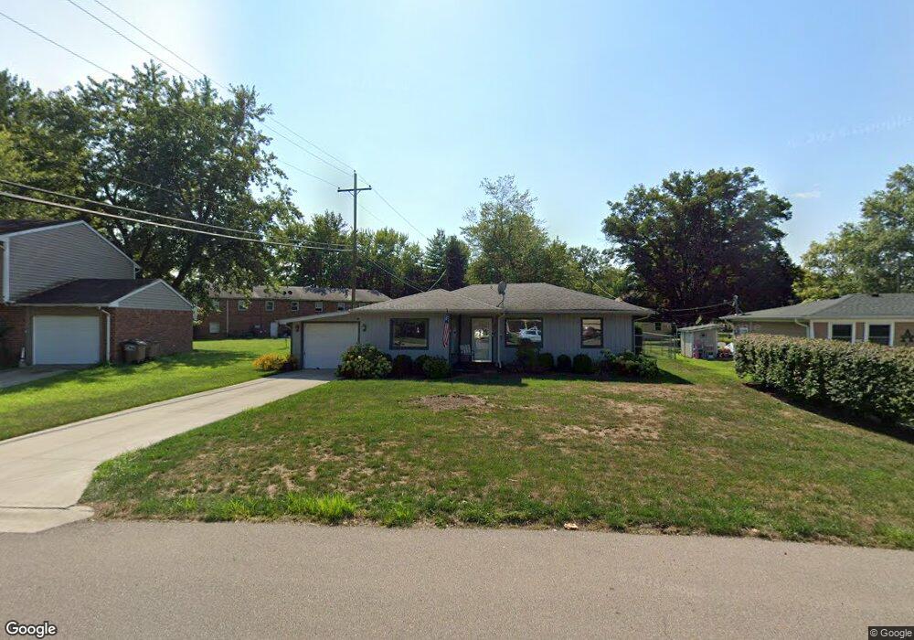 3220 Sycamore Dr, Columbus, IN 47203 - photo 1