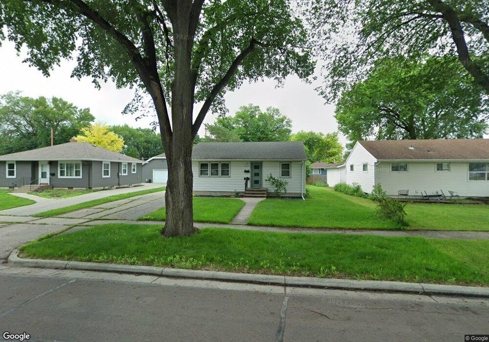 1905 8th St N, Fargo, ND 58102 - photo 1