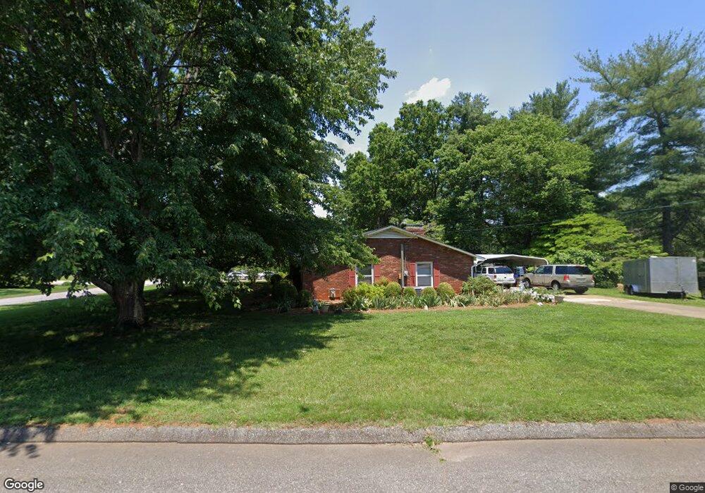 1002 Valley St, Statesville, NC 28677 - photo 1