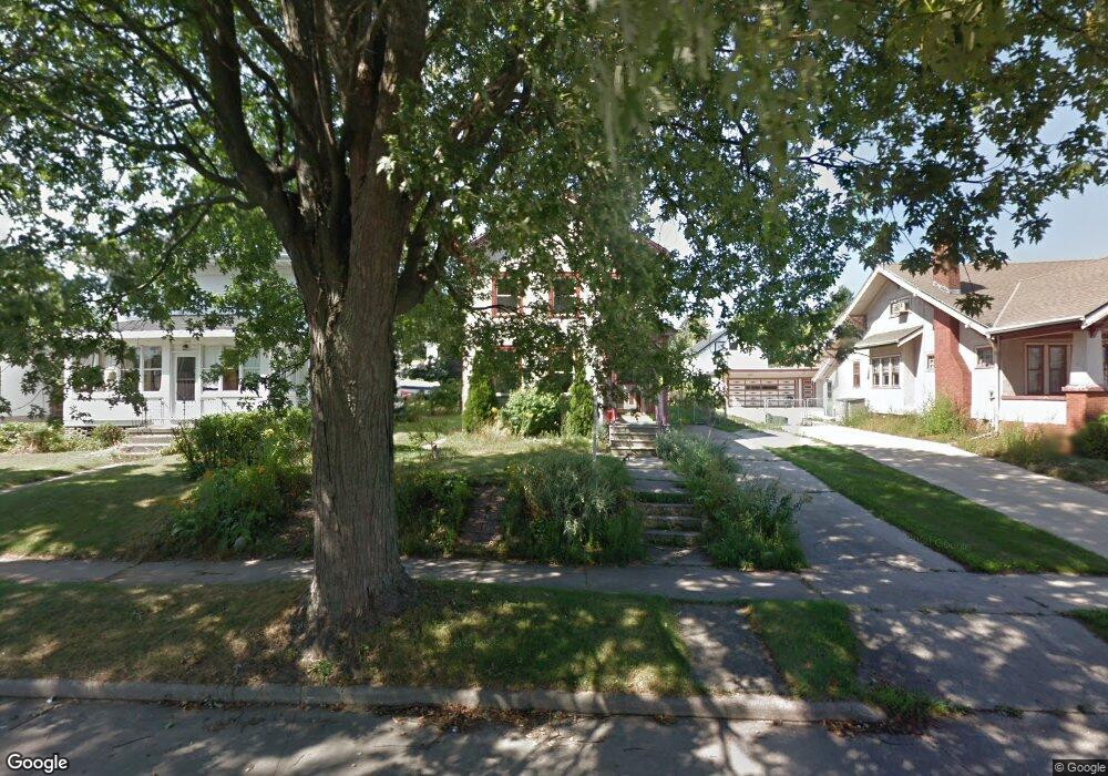 628 N 5th St, Manitowoc, WI 54220 - photo 1