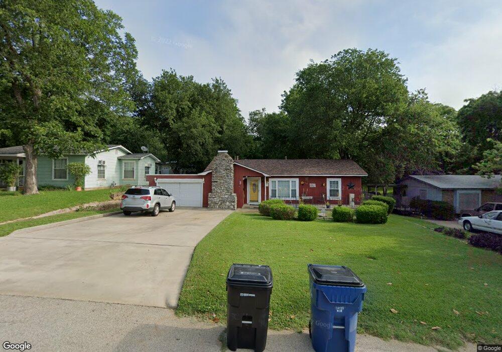 1615 W Johnson St, Denison, TX 75020 - photo 1