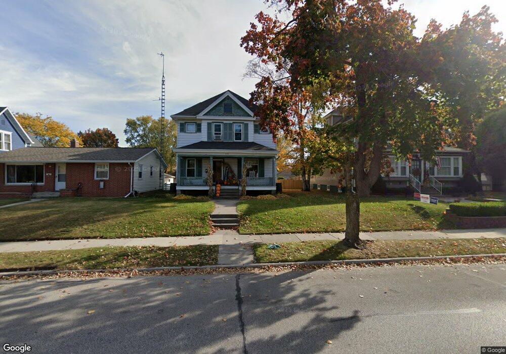 835 N 8th St, Manitowoc, WI 54220 - photo 1