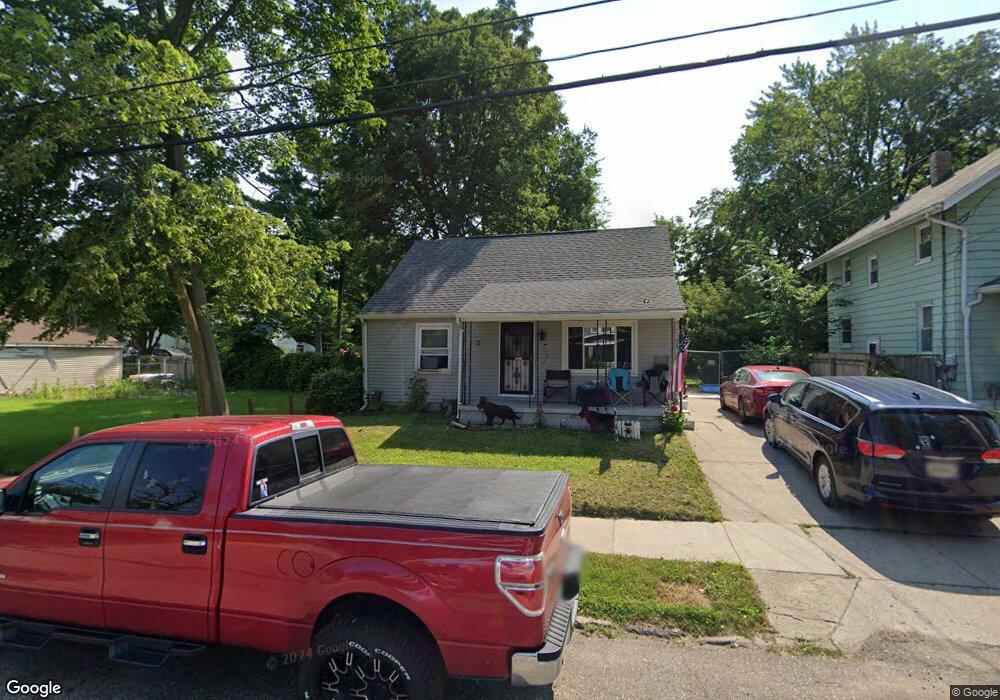 924 Clyde St, Lansing, MI 48915 - photo 1