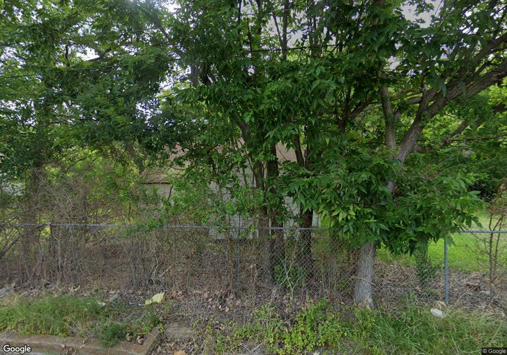 604 Oldham St, Bonham, TX 75418 - photo 1