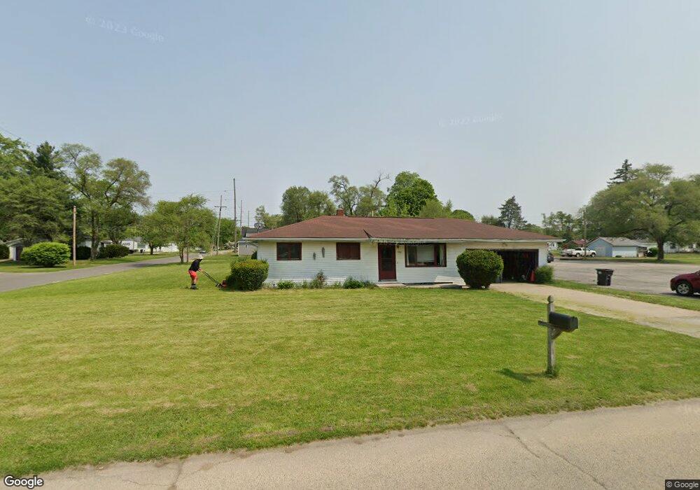 930 Fieldhouse Ave, Elkhart, IN 46517 - photo 1