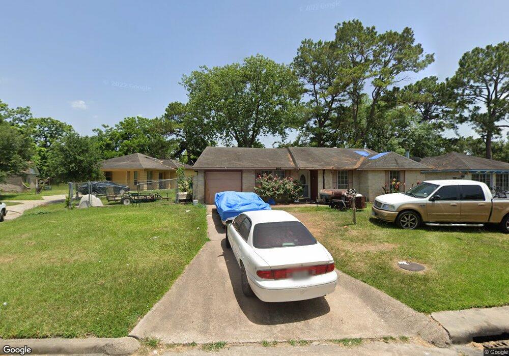 8410 Ponnel Ln, Houston, TX 77088 - photo 1
