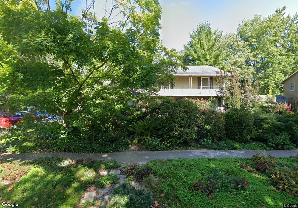 1054 Parkside Dr, Columbus, IN 47203 - photo 1